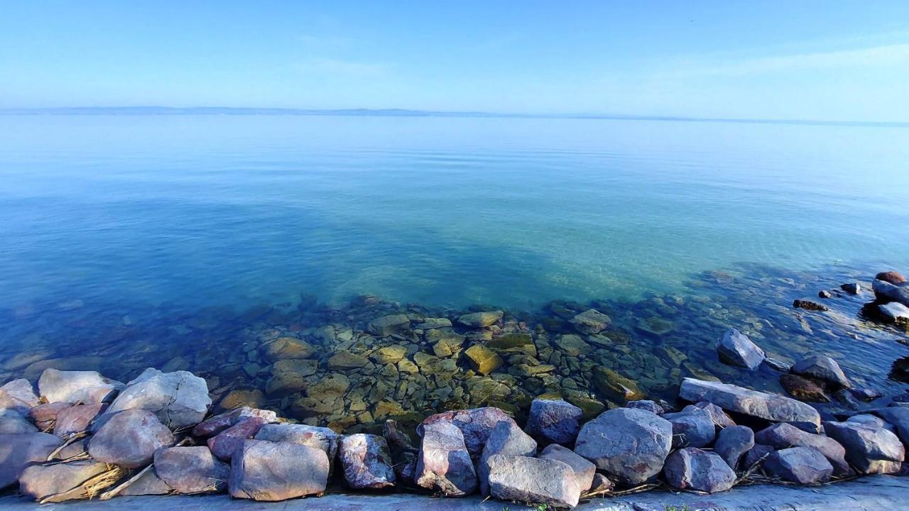 Sunrise Apartman Siófok Esterno foto